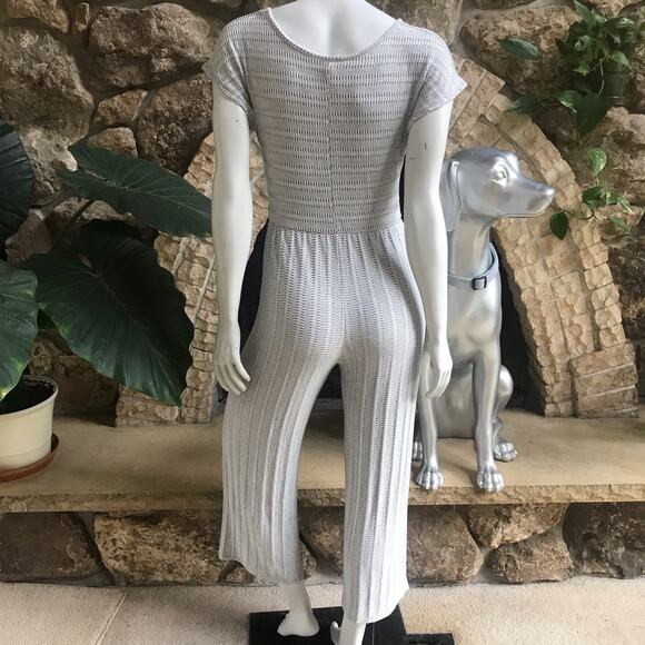 Caution to The Wind Gray Textured Short Sleeve Tie Front Jumpsuit Wide Leg Med - Picture 4 of 7